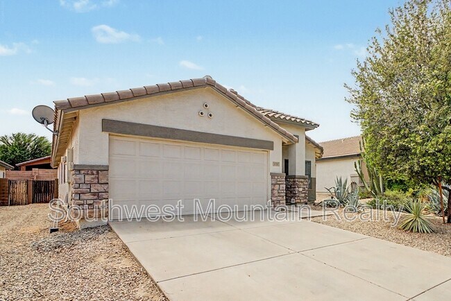 1237 W Fruit Tree Ln photo 3