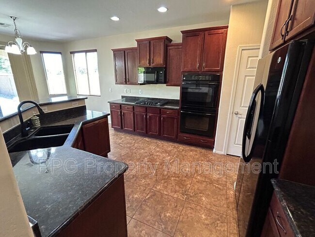 15060 W Georgia Dr Surprise, AZ 85379 photo 3
