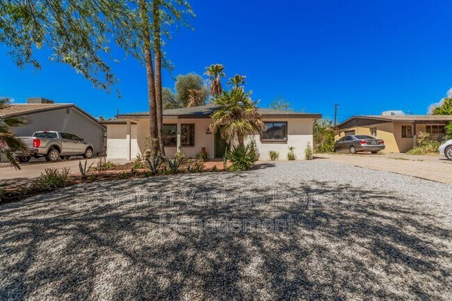 6628 N 19th St Phoenix, AZ 85016 photo 2