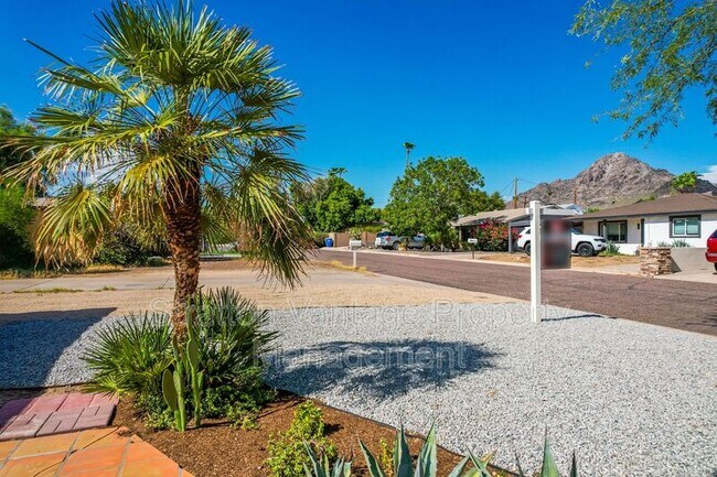 6628 N 19th St Phoenix, AZ 85016 photo 3
