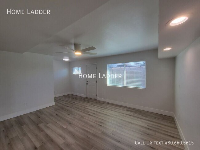 2301 N 27th St Phoenix, AZ 85008 photo 5