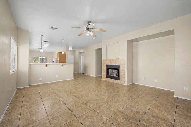 44290 W Neely Dr Maricopa, AZ 85138 photo 2