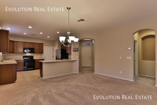 3067 E Palmdale Ln Gilbert, AZ 85298 photo 4