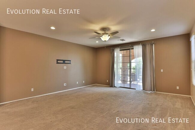 3067 E Palmdale Ln Gilbert, AZ 85298 photo 5