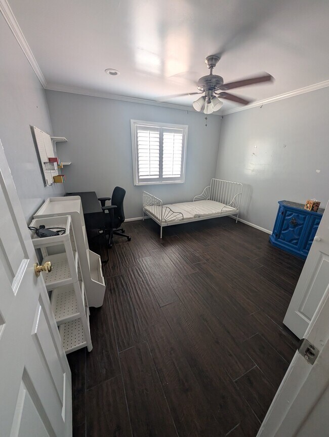7326 N 40th Dr Phoenix, AZ 85051