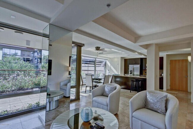 7131 E Rancho Vista Dr Scottsdale, AZ 85251 photo 4