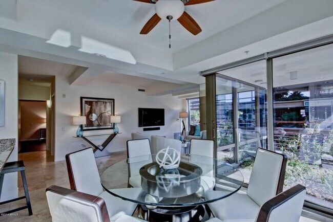7131 E Rancho Vista Dr Scottsdale, AZ 85251 photo 5