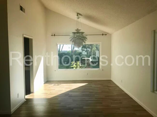 11245 Forestview Ln San Diego, CA 92131 photo 4