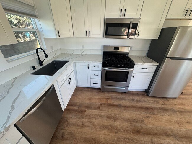 6737 Thomson Ct San Diego, CA 92111 photo 3