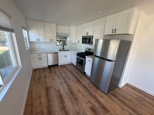 6737 Thomson Ct San Diego, CA 92111 photo 2