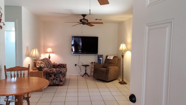 6343 E Ellis St Mesa, AZ 85205 photo 2