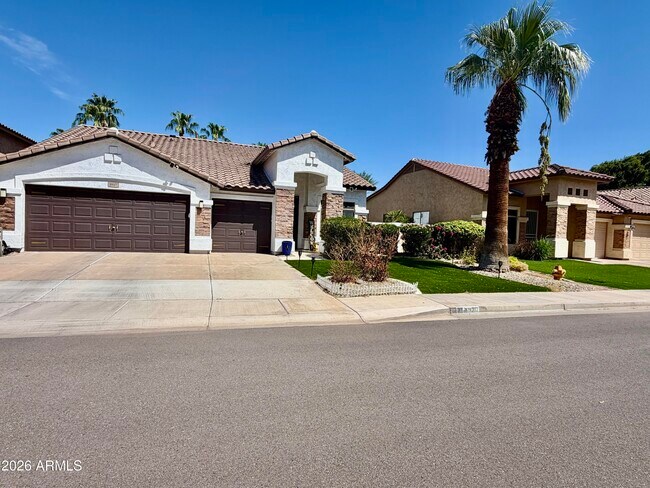 3927 S Hollyhock Pl photo 5