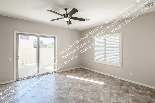 3625 E Zachary Dr photo 3