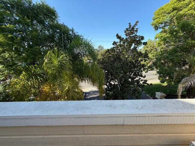 576 W Parr Ave Los Gatos, CA 95032 photo 2