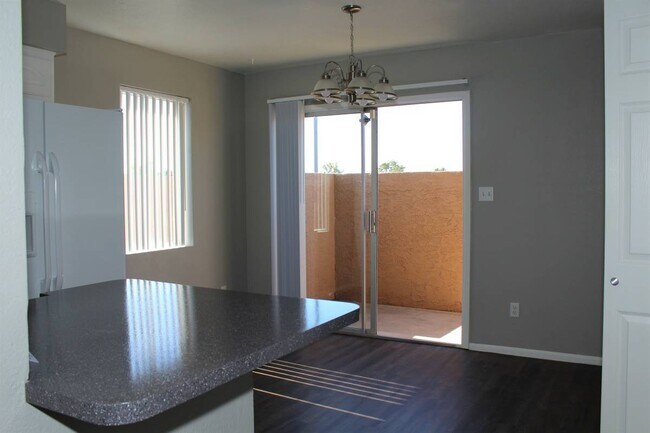 20421 N 3rd Dr Phoenix, AZ 85027 photo 2