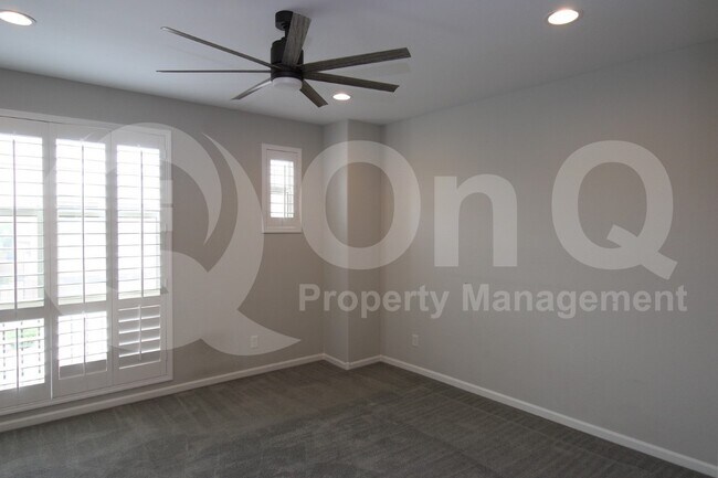 275 E Honeysuckle Pl Chandler, AZ 85286 photo 5