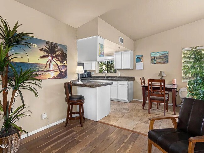 3031 N Civic Center Plaza Scottsdale, AZ 85251 photo 2