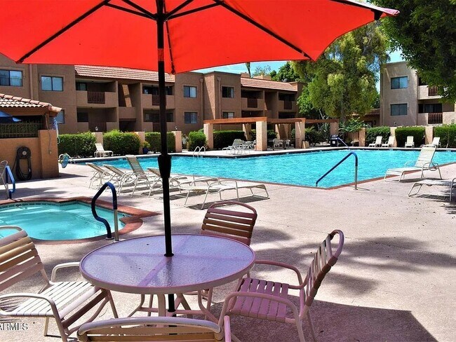 3031 N Civic Center Plaza Scottsdale, AZ 85251 photo 3