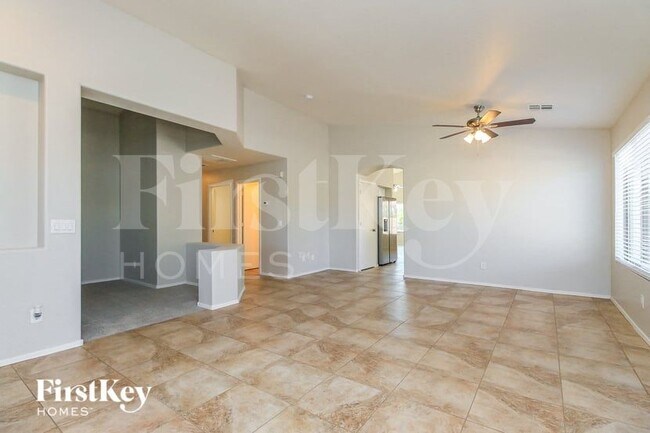 2647 W Canyon Way San Tan Valley, AZ 85142 photo 4