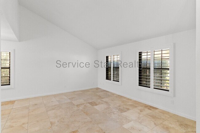 439 E Barbara Dr Tempe, AZ 85288 photo 5