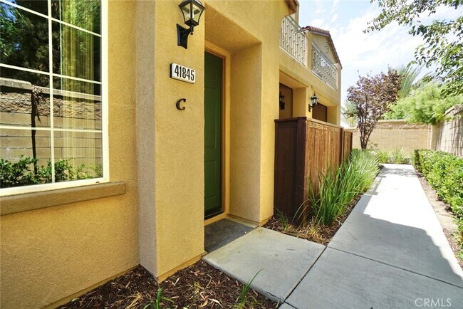 41845 Davenport Way Murrieta, CA 92562