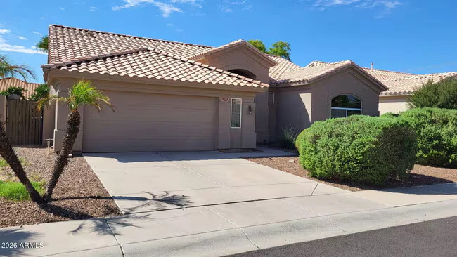 453 W Larona Ln photo 4