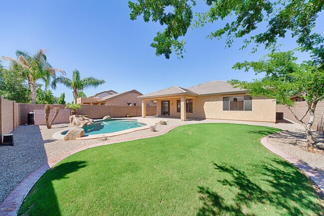 231 W. Roadrunner Dr. Chandler, AZ 85286 photo 5