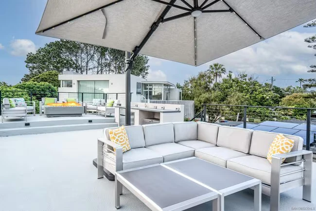 1236 Summit Ave Encinitas, CA 92007