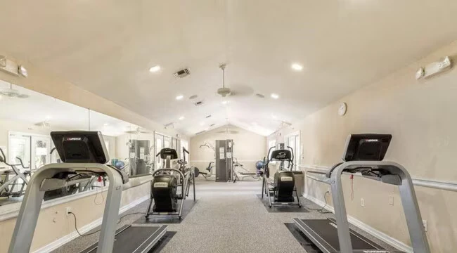 1720 E Thunderbird Rd Phoenix, AZ 85022 photo 4