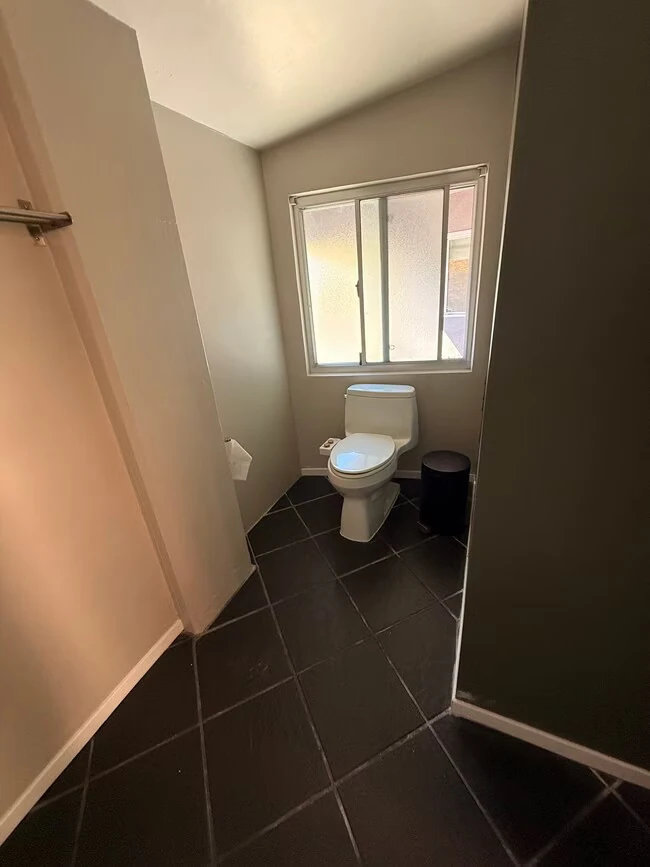 1175 59th St Oakland, CA 94608 photo 5