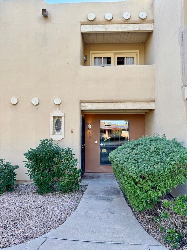 1425 E Desert Cove Ave Phoenix, AZ 85021 photo 2