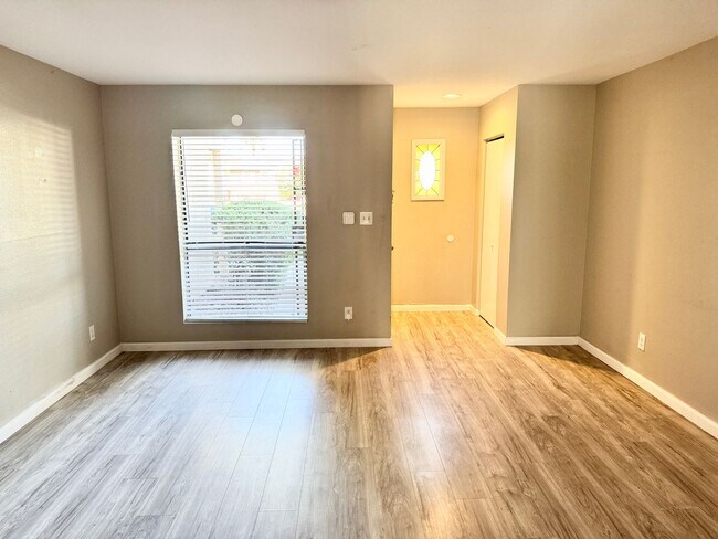 1425 E Desert Cove Ave Phoenix, AZ 85021 photo 5