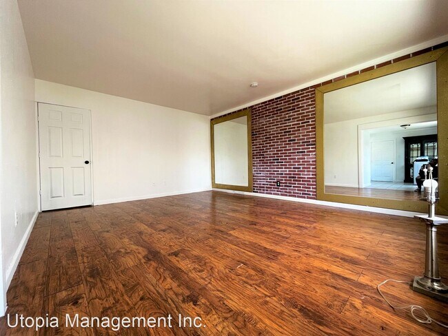 2085 Franklin Ave San Diego, CA 92113 photo 3