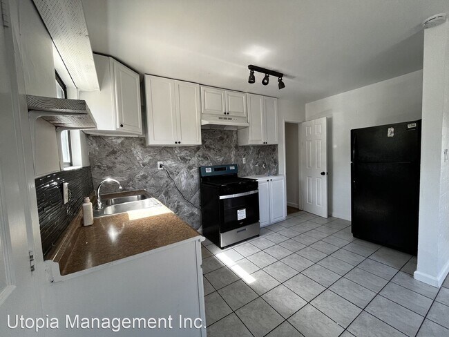 2085 Franklin Ave San Diego, CA 92113 photo 5