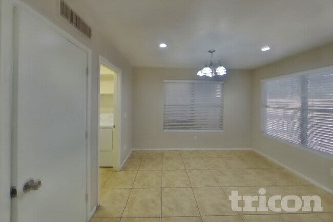12917 W Windsor Ave Avondale, AZ 85392 photo 4