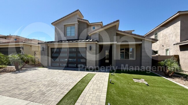 2927 E Riane Rd Phoenix, AZ 85050 photo 2