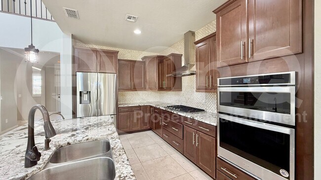 2927 E Riane Rd Phoenix, AZ 85050 photo 4