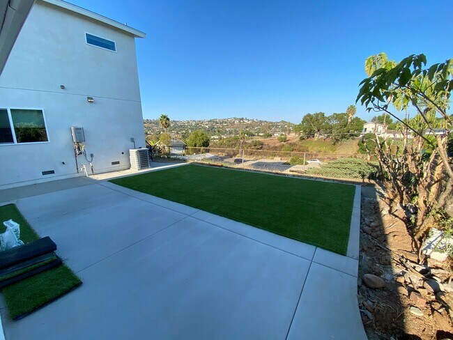 5245 E Falls View Dr San Diego, CA 92115 photo 2