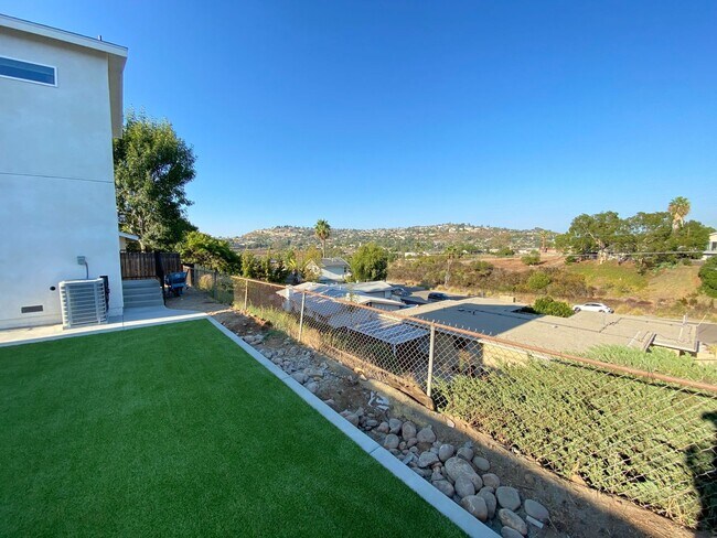 5245 E Falls View Dr San Diego, CA 92115 photo 3