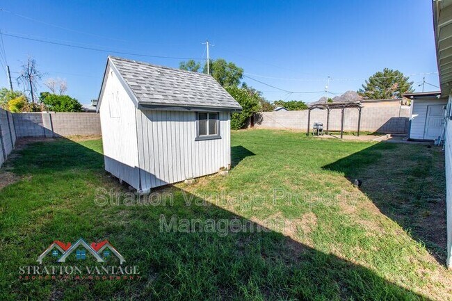 804 E Flynn Ln Phoenix, AZ 85014 photo 5