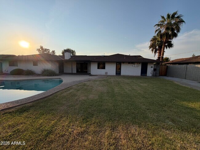 3013 S Fairway Dr photo 3