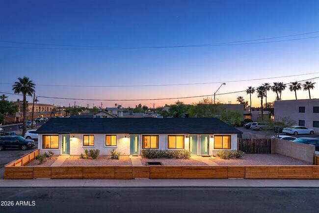 2444 E Willetta St Phoenix, AZ 85008 photo 2