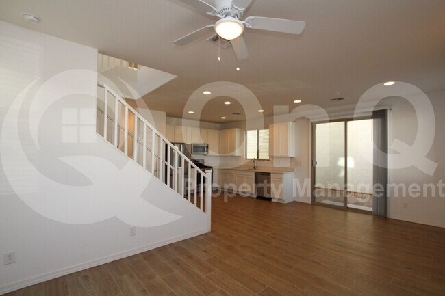 5831 W Encinas Ln Phoenix, AZ 85043 photo 3