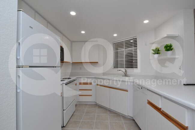 4850 E Desert Cove Ave Scottsdale, AZ 85254 photo 2