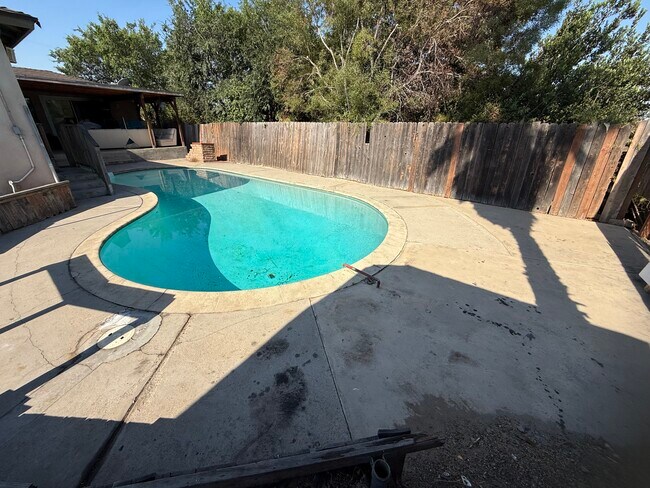 5430 Mary Lane Dr photo 2