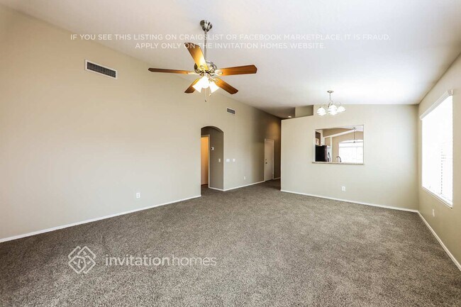 2122 S 114th Ave Avondale, AZ 85323 photo 4