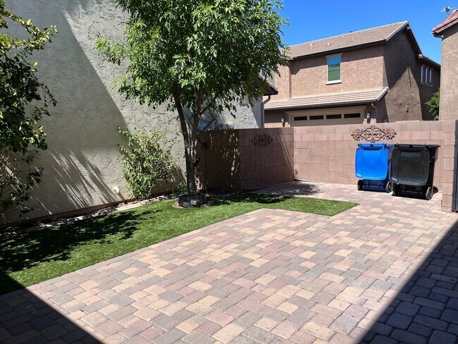 Highly Upgraded & Pristine Condition Fulton Home in Cooley Station North photo 5