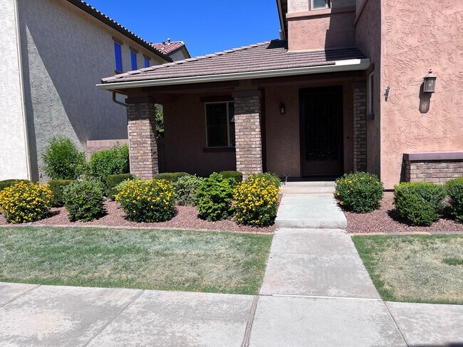 Highly Upgraded & Pristine Condition Fulton Home in Cooley Station North photo 2