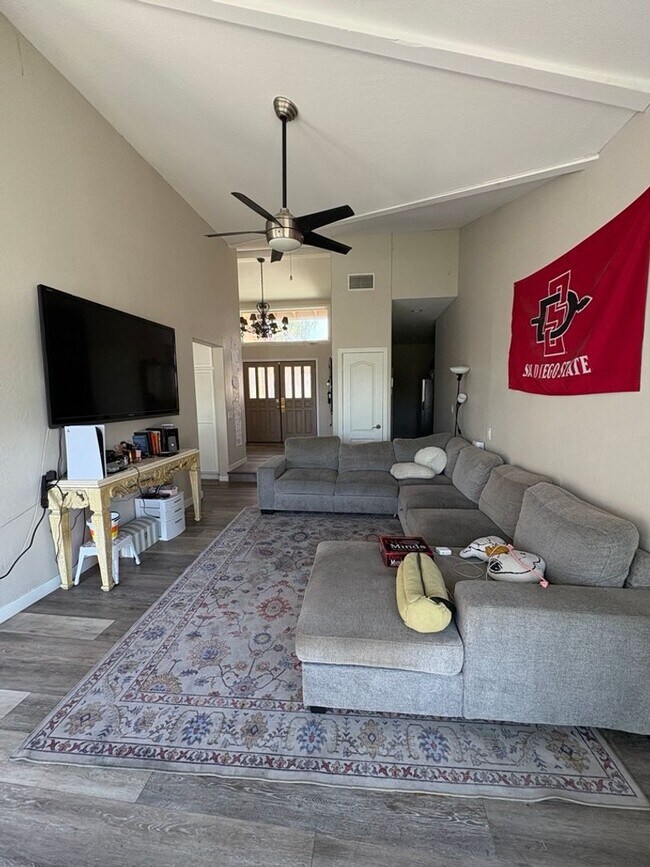5215-5217 Catoctin Dr San Diego, CA 92115 photo 2