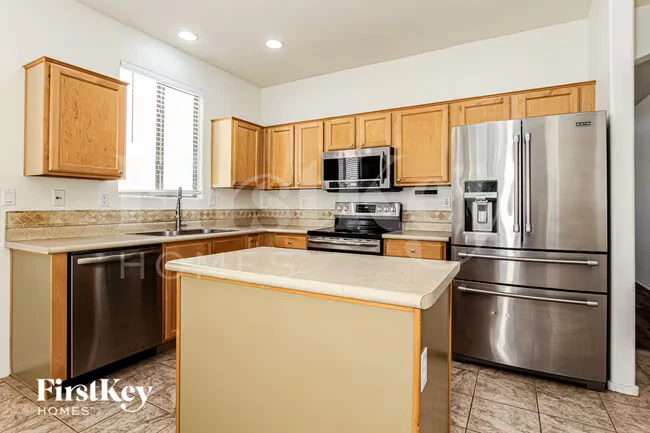2715 E Carson Rd Phoenix, AZ 85042 photo 5